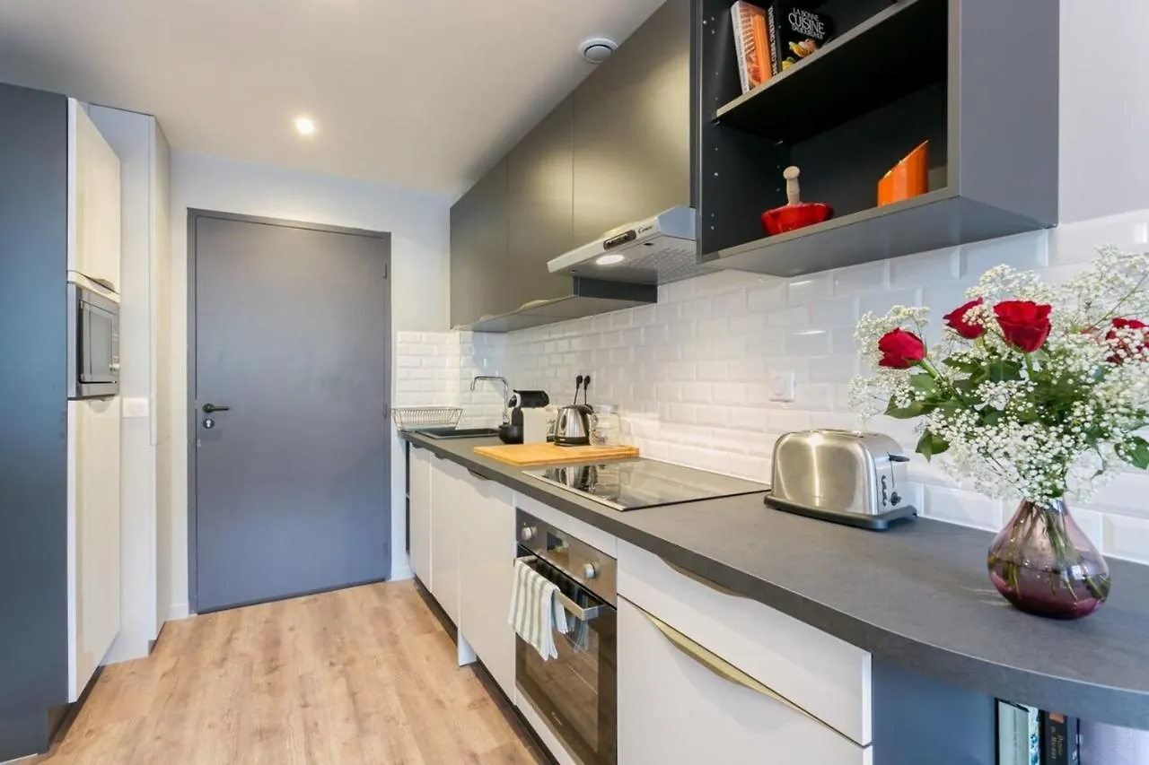 Nicely Decorated Modern Studio Near The Eiffel Tower - Paris - Welkeys